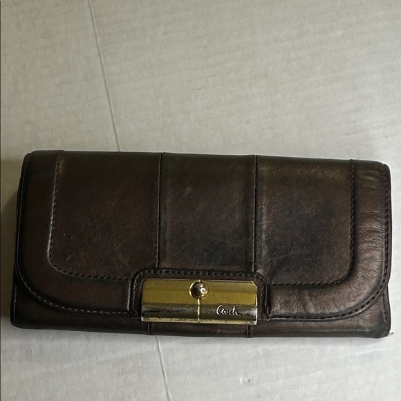 COACH WOMENS VINTAGE SOFT BROWN LEATHER WALLET - Picture 1 of 15